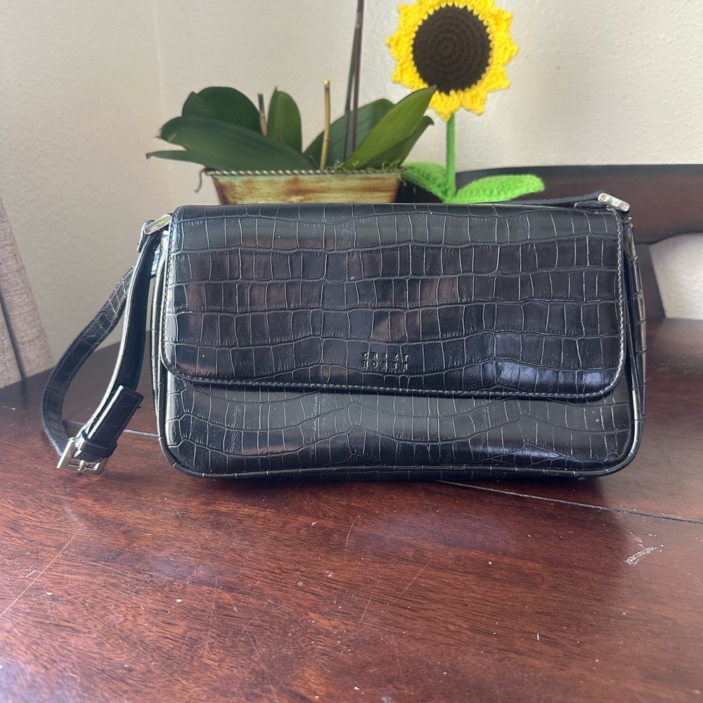 Black Croc-Embossed Shoulder Bag with Adjustable Strap Faux Leather